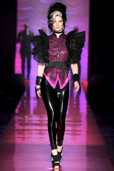 Look 35